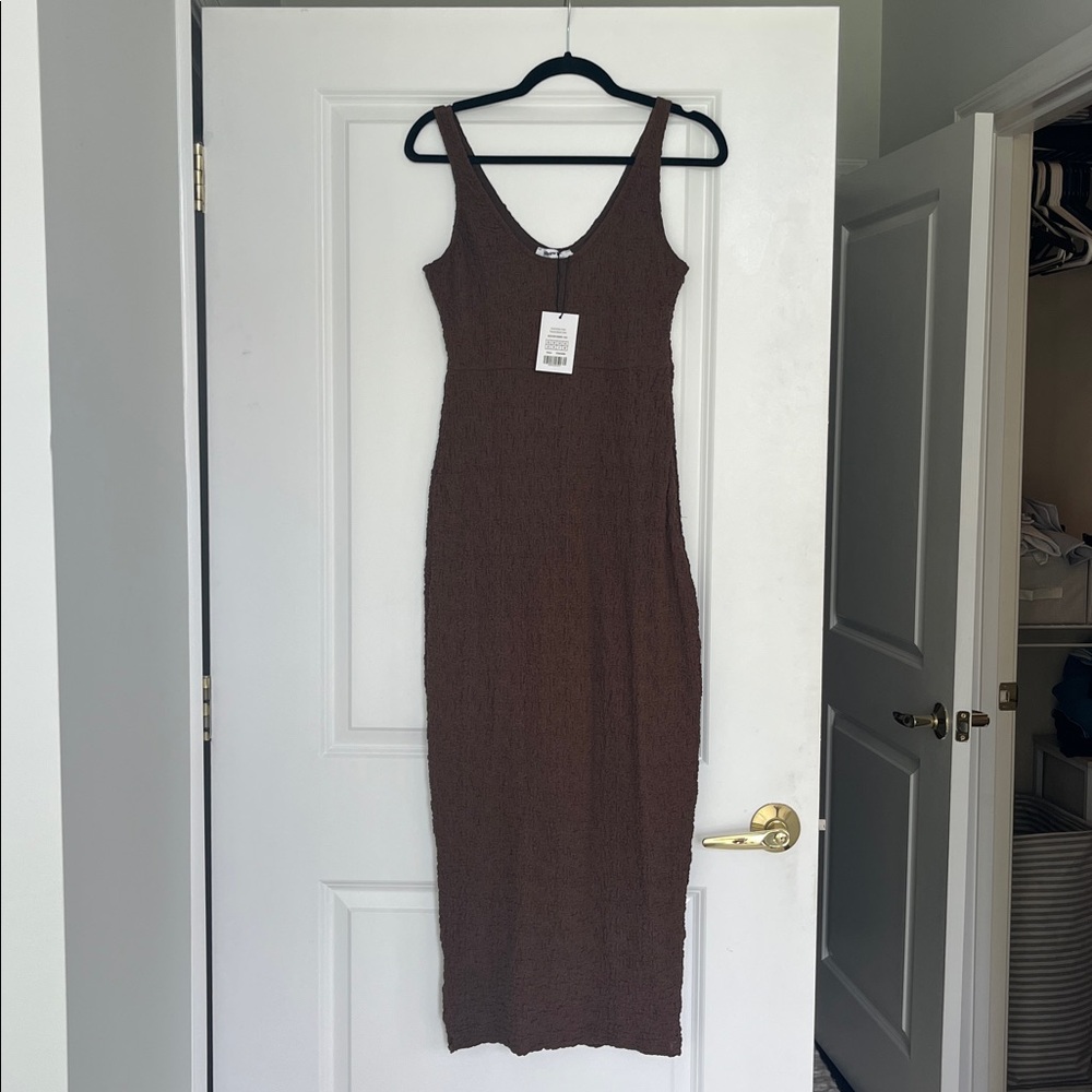 Showpo Novida Midi Textured Dress - Chocolate Brown size US 6. NWT Never worn!